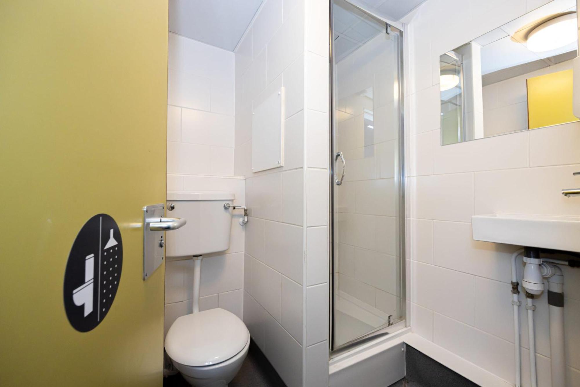 Spacious Room With Shared Facilities Londyn Zewnętrze zdjęcie